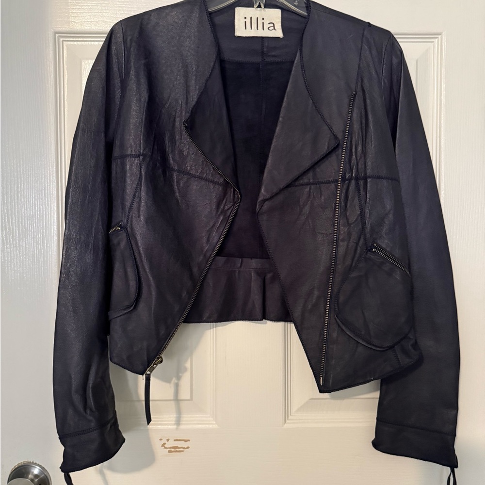 Illia Women's charcoal Leather Jacket size 6